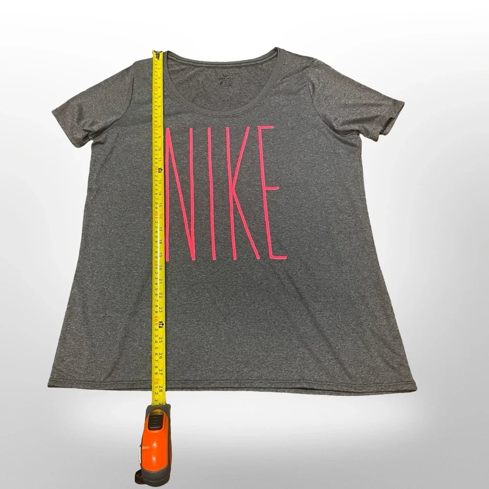 Nike Dri-FIT‎ Womens XL Gray Pink Graphic Logo Scoop Neck Short Sleeve T-Shirt